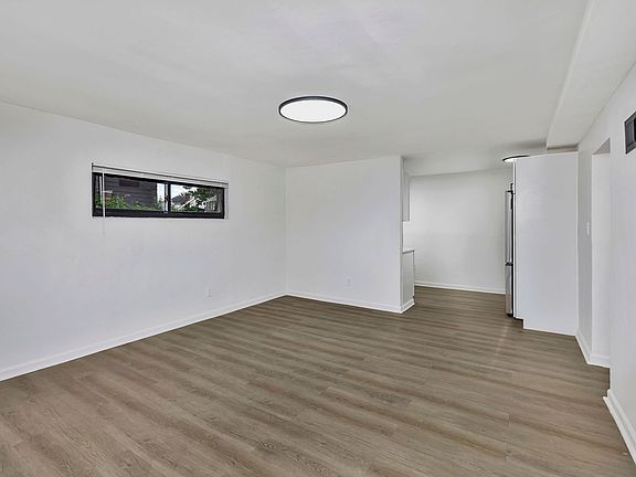 2nd image of 2535 Lysle Ln #1A