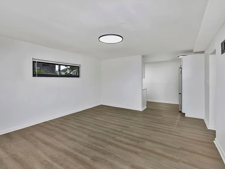 2535 Lysle Ln #1A — Photo 2