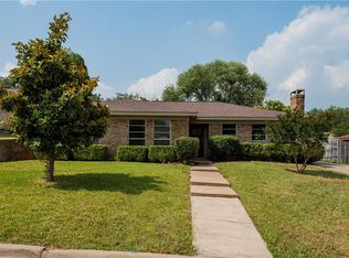 1518 Paris Dr, Grand Prairie, TX 75050