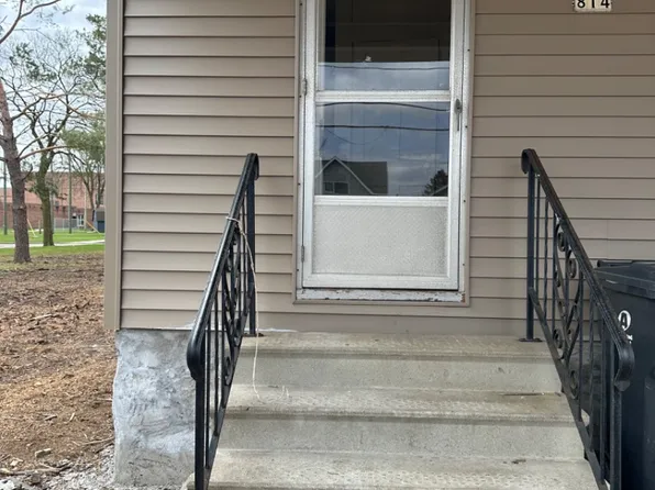 814 E 4th St, Marshfield, WI 54449