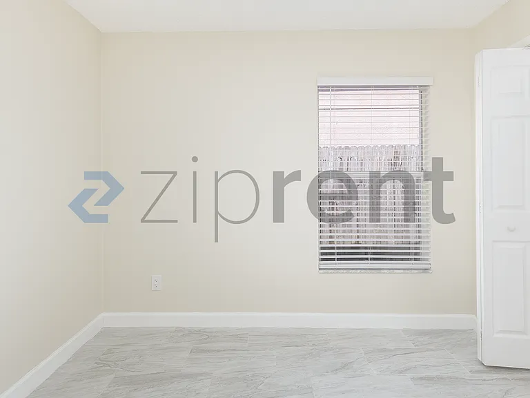 5425 Wood Crossing St — Photo 10