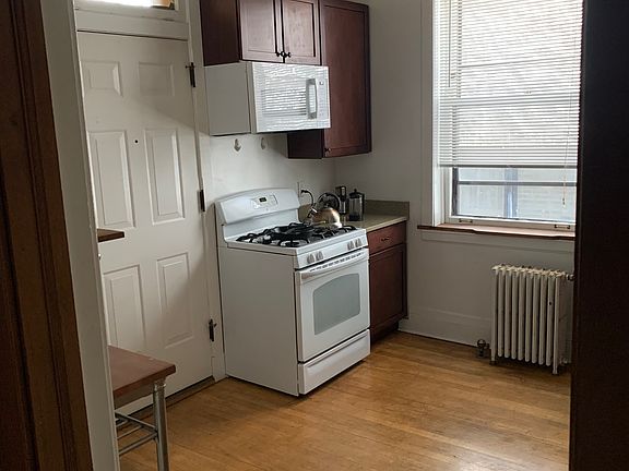 5th image of 3009 W Logan Blvd #1
