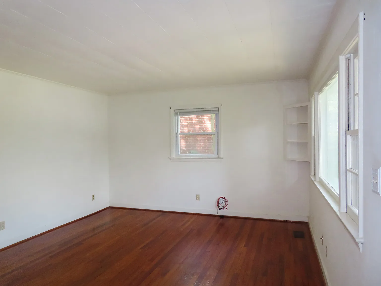 2 bed, 896 sqft, $1,750 — Photo 3
