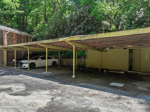 2nd image of 129 Westwood Dr #1