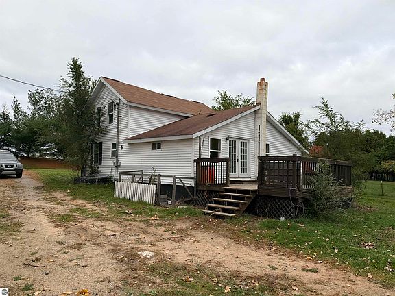 2nd image of 1601 Taft Rd