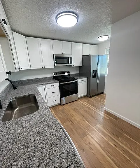 2330 Wedgewood Ave #2A — Photo 2