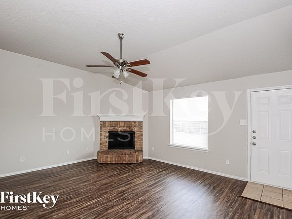 3rd image of 6715 White Tail Ln