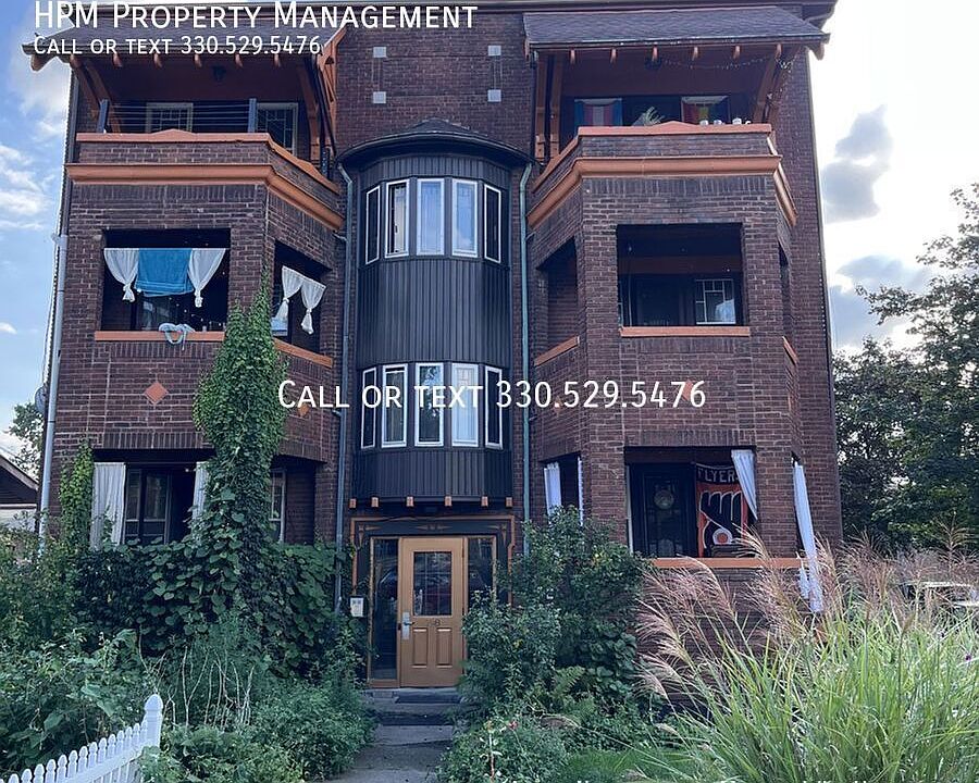 1st image of 798 W Market St APT 10