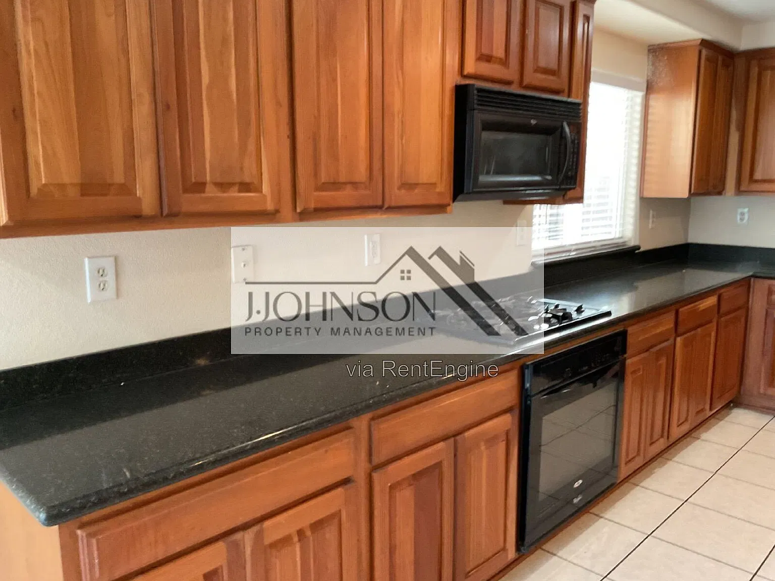 4 bed, 2.0 bath, 1780 sqft, $2,850 — Photo 3
