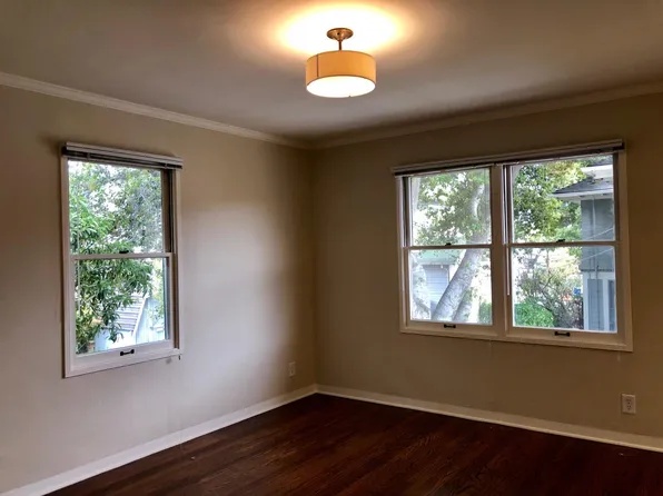 230 W Figueroa St APT 10, Santa Barbara, CA 93101