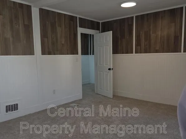 80 Gage St #2, Augusta, ME 04330