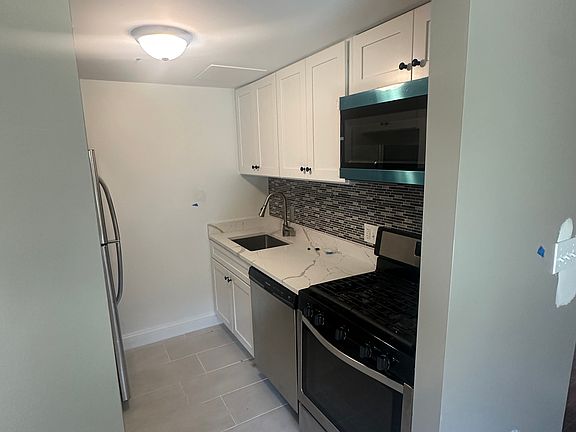3rd image of 2754 Hollywood Rd APT T2