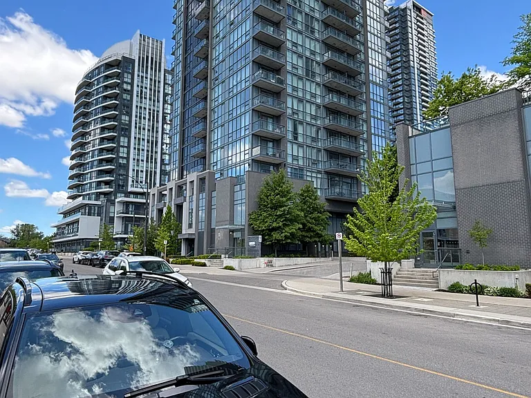 5033 Four Springs Ave #611 — Photo 1