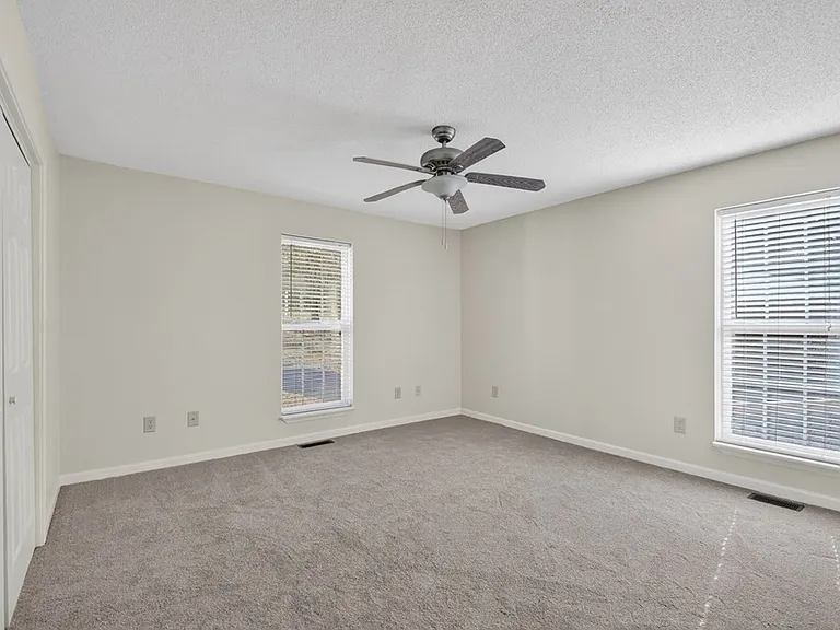 863 Woodland Dr — Photo 25