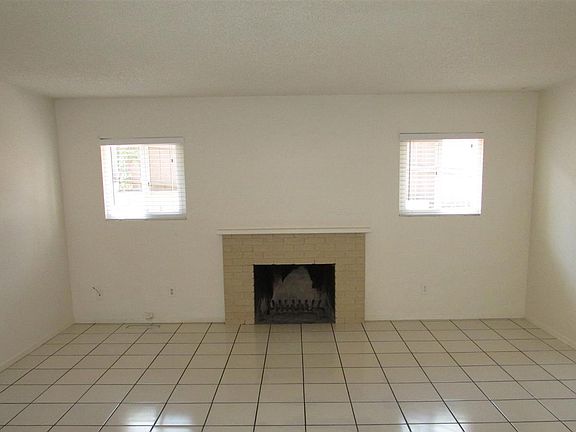 3rd image of 371 Idaho Ave