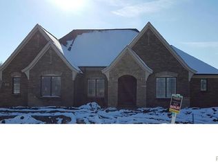 785 Southwick Ct, Oakland, MI 48363