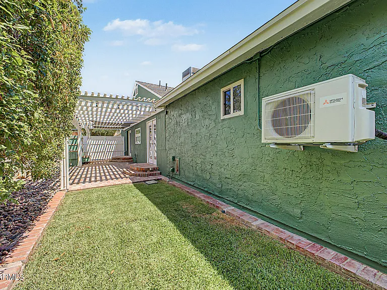 521 W Mariposa St #MAIN — Photo 30