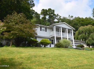 8 Kent Rd, Bloomsburg, PA 17815