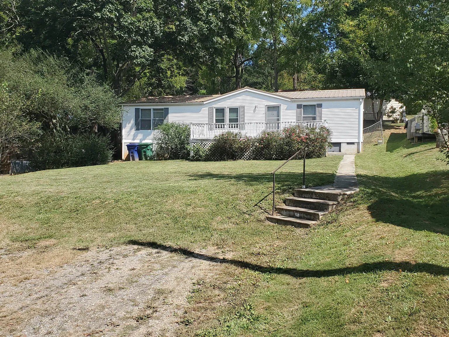 2 bed, 1152 sqft, $1,600 — Photo 1