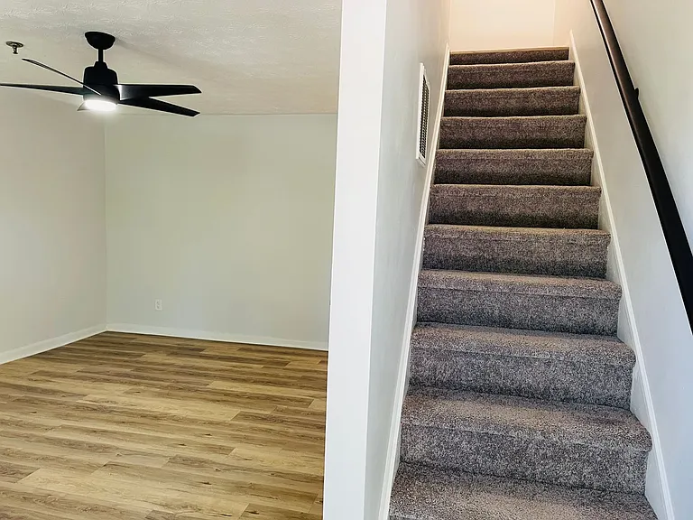 2141 Thompson Ave SE — Photo 3