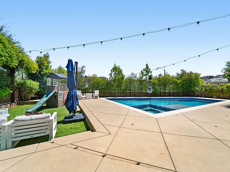 972 Tucana Dr — Photo 4