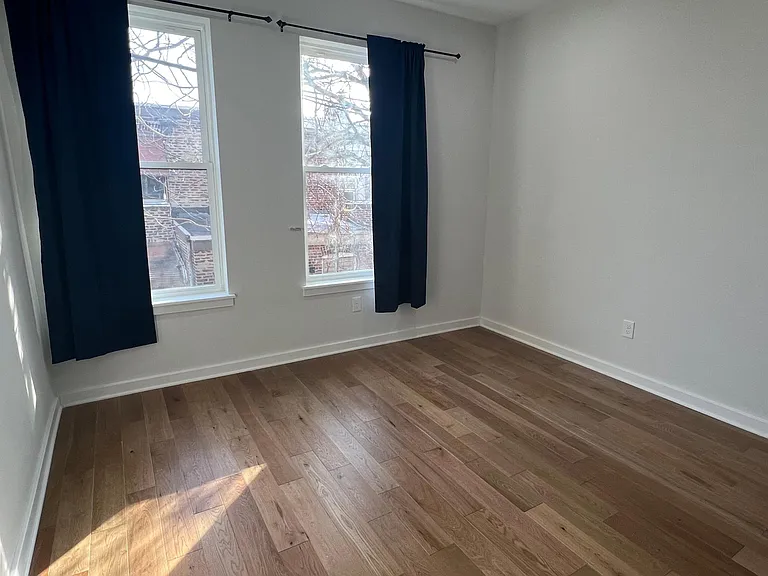 1333 S Dover St — Photo 13