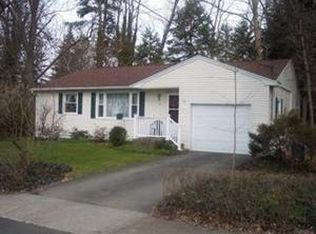 9 Holmes Pl, Fredonia, NY