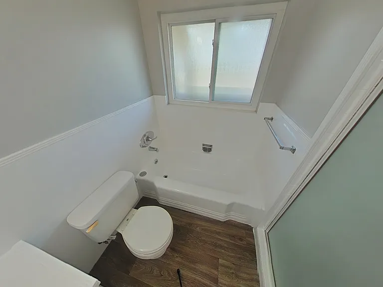 123 N El Camino — Photo 10