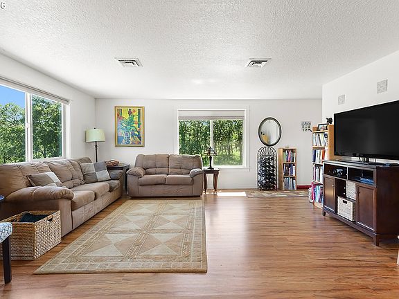 5th image of 5073 Chenoweth Rd