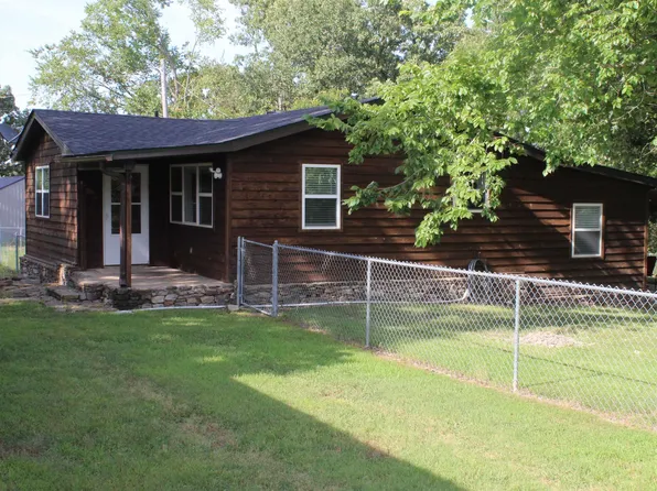 104 Grand Central Dr, Marshall, AR 72650