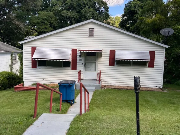 421 Adrian Dr, Saint Louis, MO 63137