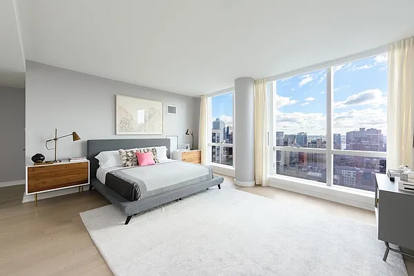 Rented by Compass | media 26