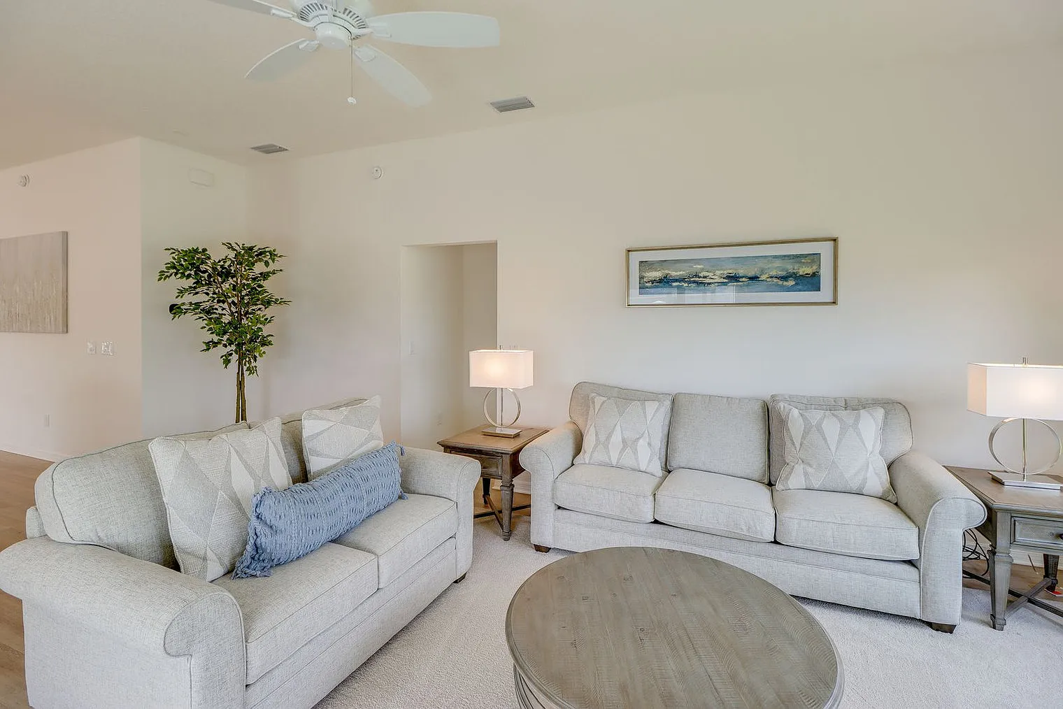 3 bed, 2.0 bath, 1593 sqft, $4,757 — Photo 3