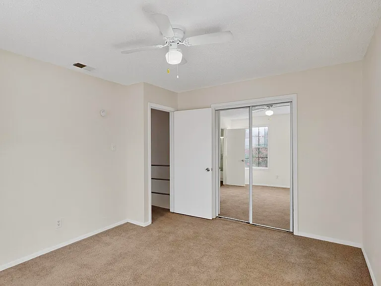 5322 Columbia Ave — Photo 36