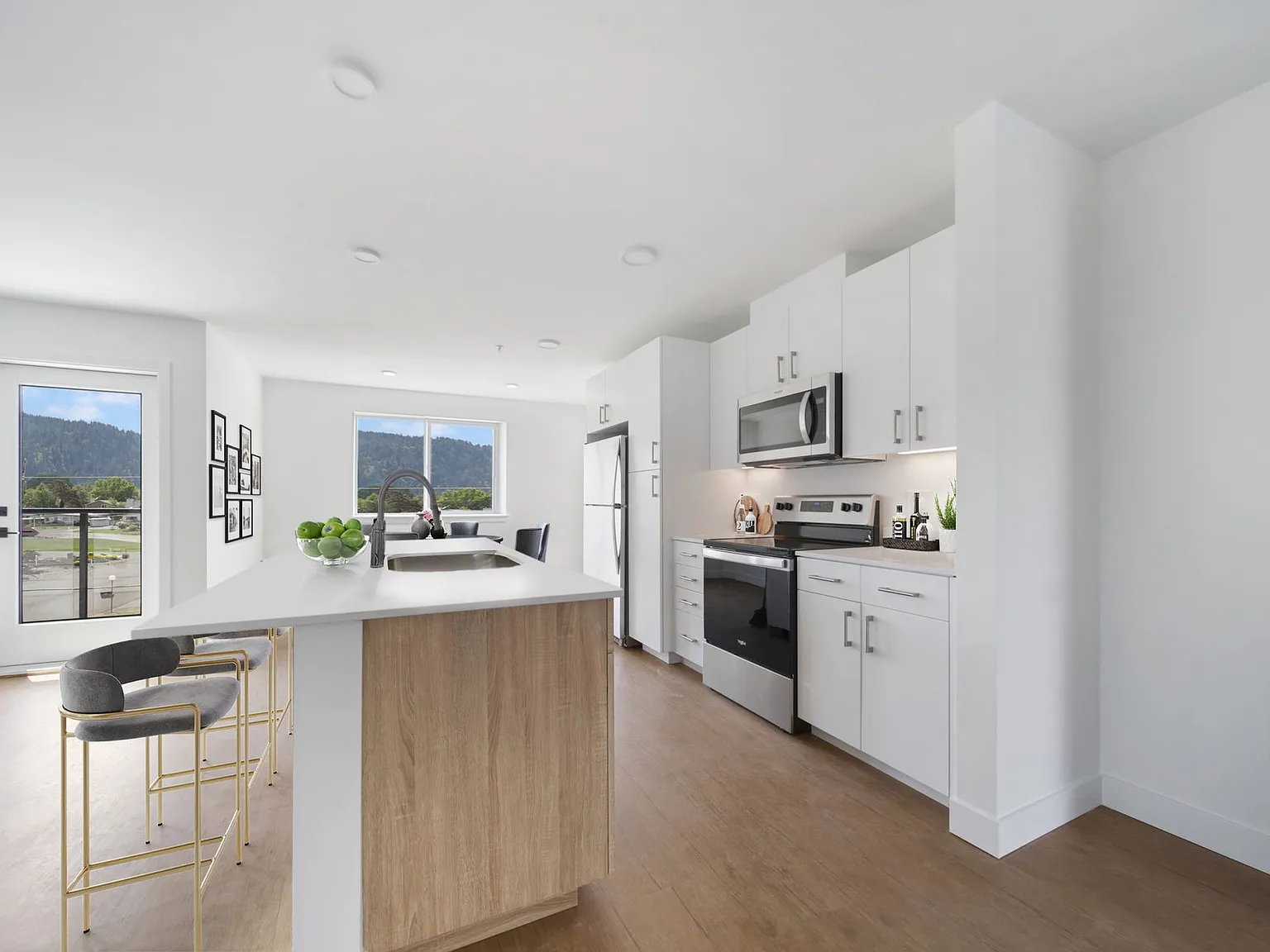 Traverse Apartments — Photo 2
