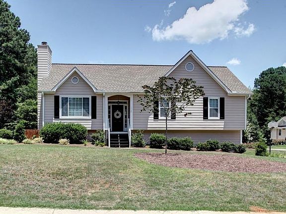 3rd image of 301 Rose Creek Way