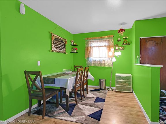 5th image of 11808 McKinley Dr