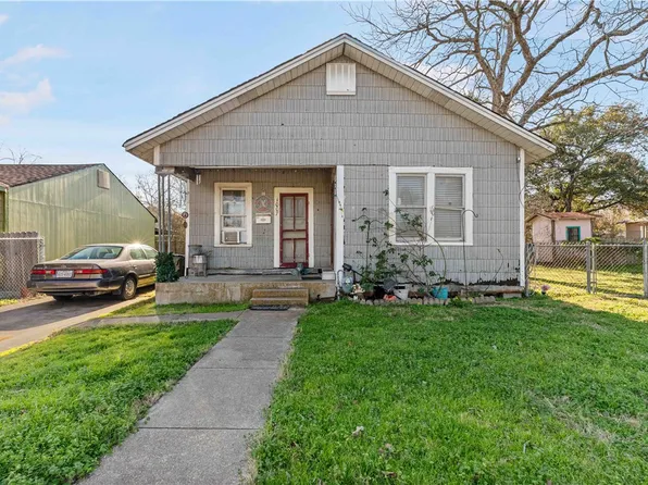 1007 E 28th St, Bryan, TX 77803