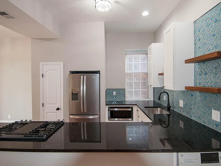 1901 Park Ave #2F — Photo 17