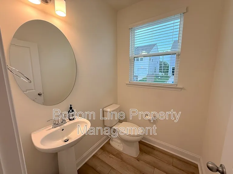 1552 Cedar Tree Dr — Photo 11