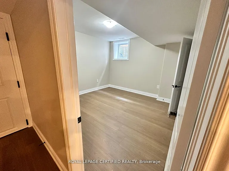 42 Kambalda Rd #BASEMENT — Photo 10