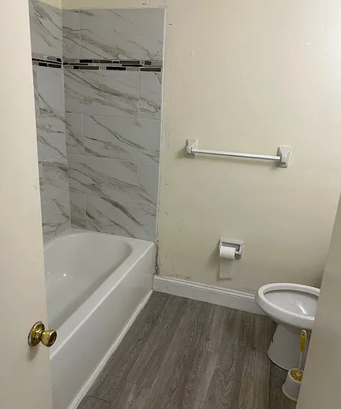 323 Forrest Ave #B — Photo 4