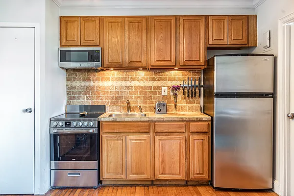 Sold by Compass | media 1