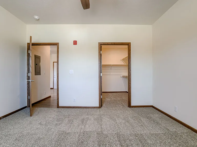 Wilderness Hills South Apartments — Photo 14
