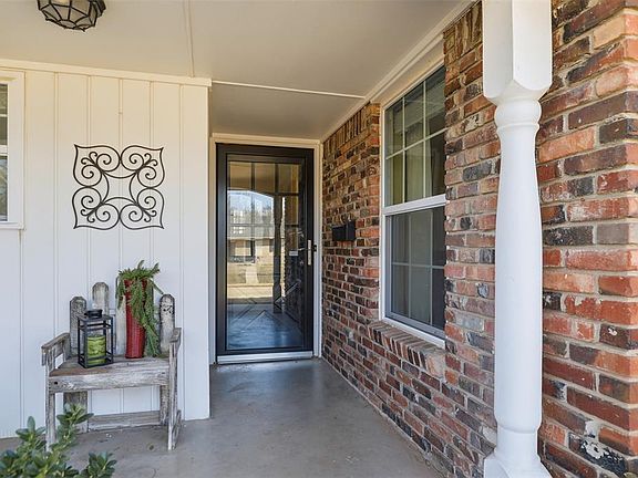 2nd image of 2901 N Alexander Ln