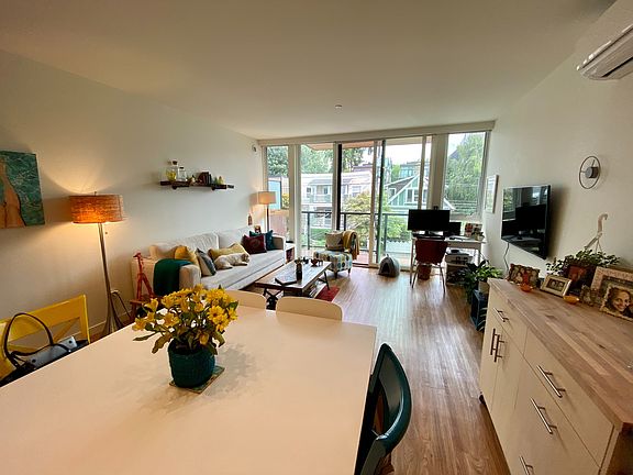 5th image of 109 12th Ave E APT 403