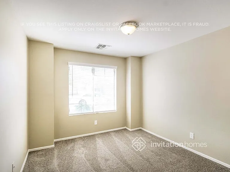 12470 W Hearn Rd — Photo 13