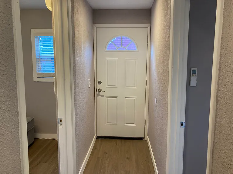 135 N Newton St — Photo 10