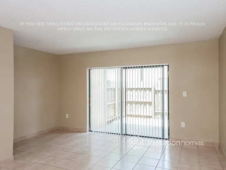 9489 Palm Cir N #9489 — Photo 6