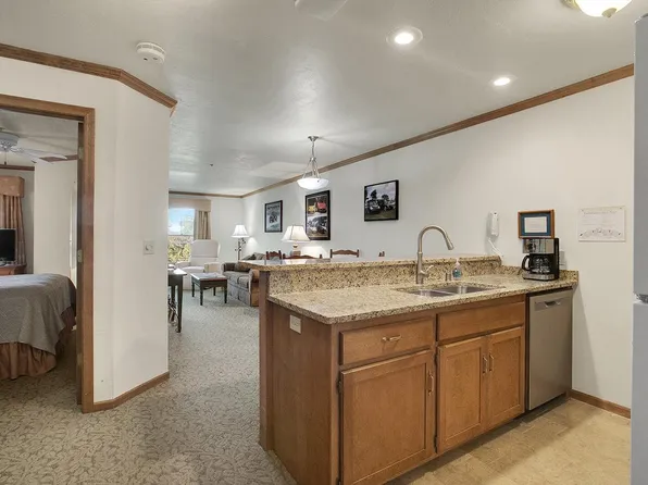 101 Osthoff AVENUE #262, Elkhart Lake, WI 53020